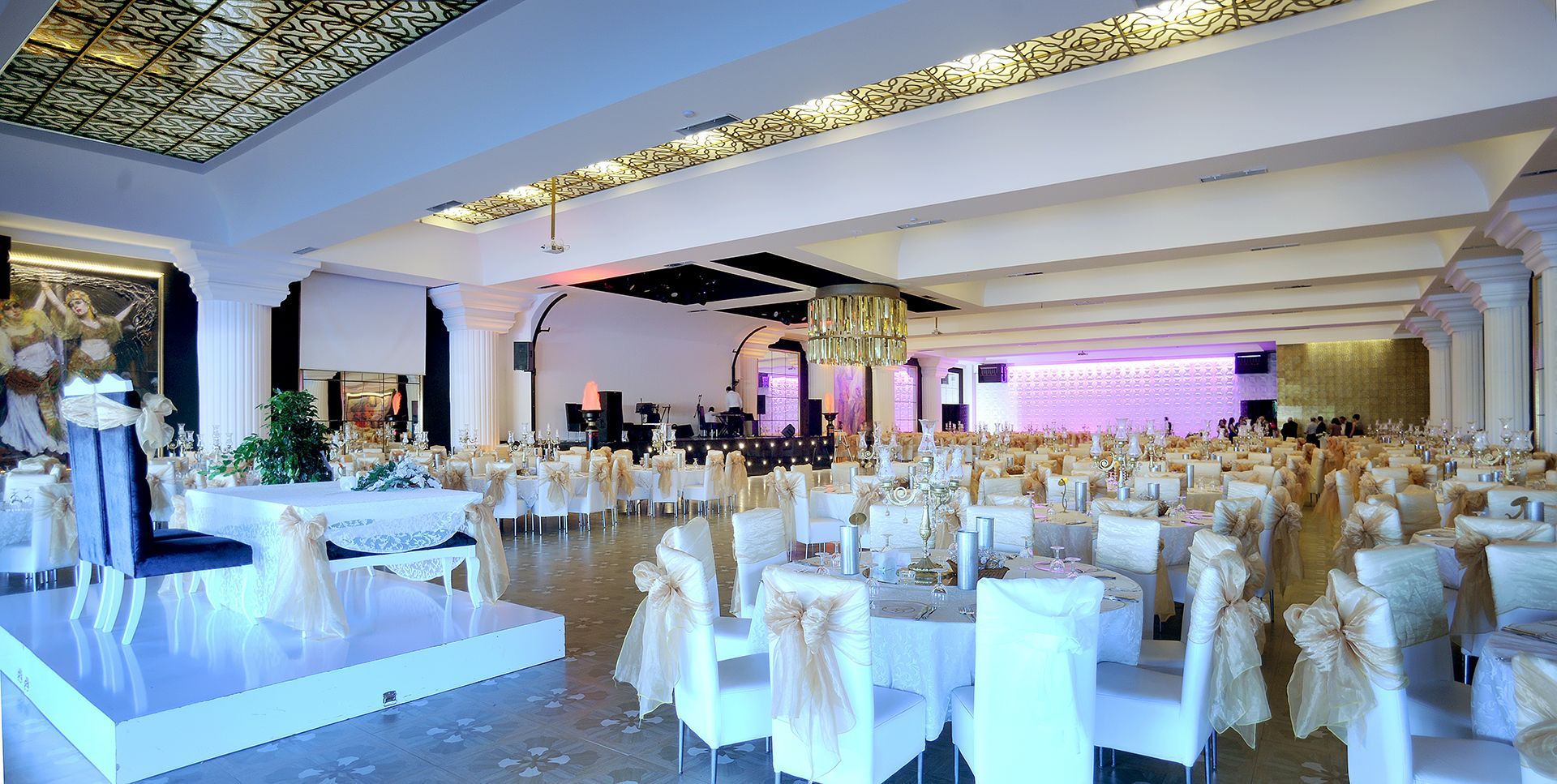 AKALIN_WEDDING_PLAZA