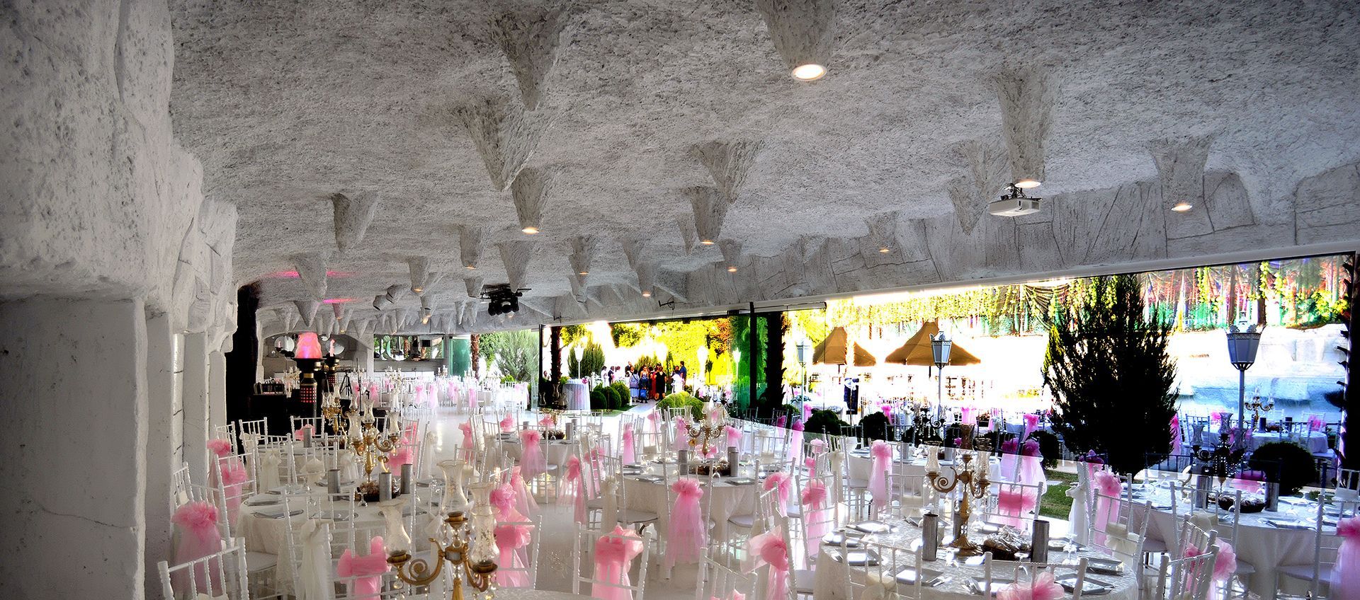 AKALIN_WEDDING_PLAZA