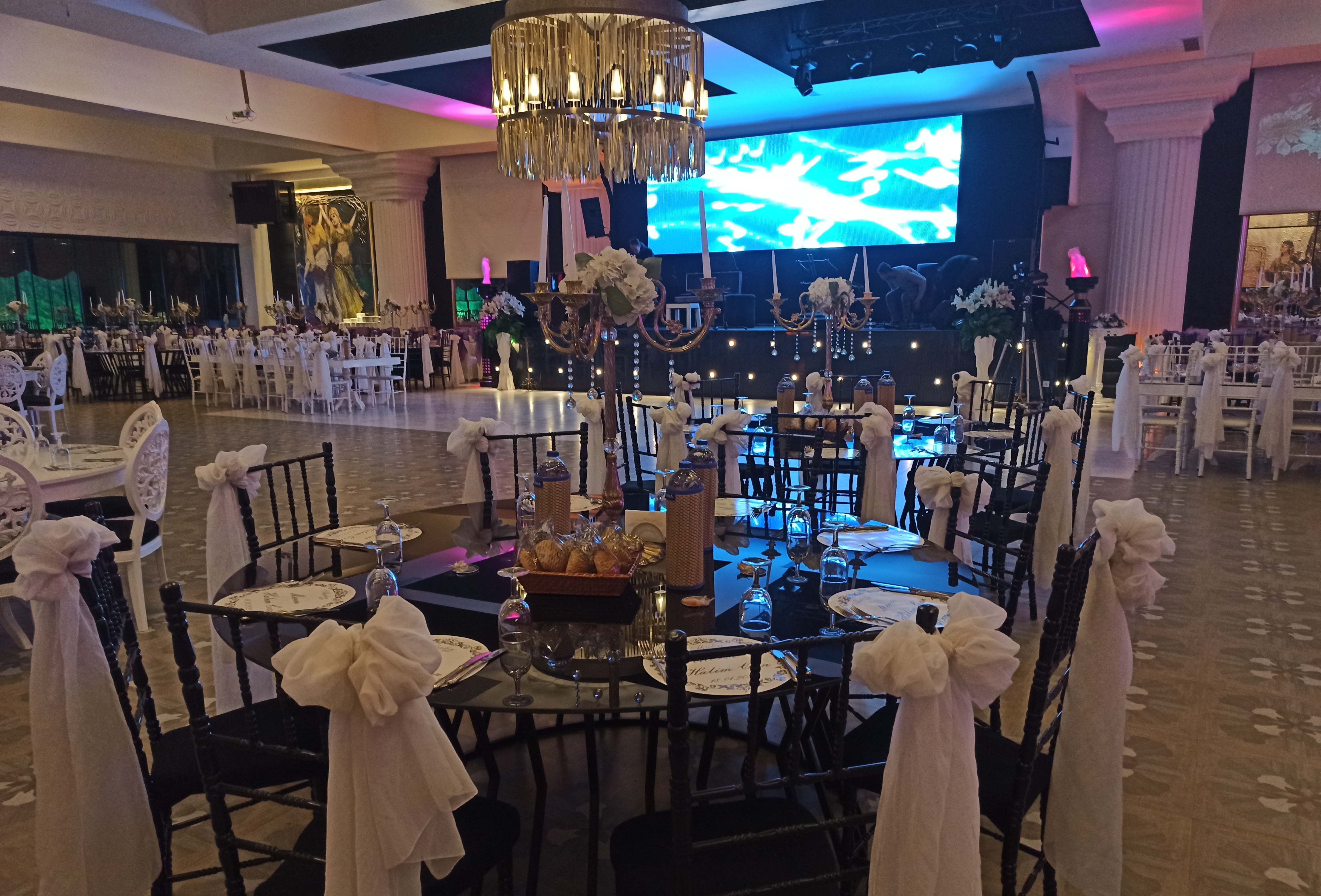 AKALIN_WEDDING_PLAZA